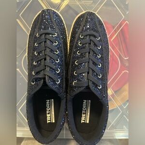 NWOB Womens Navy Sparkle Tretorn